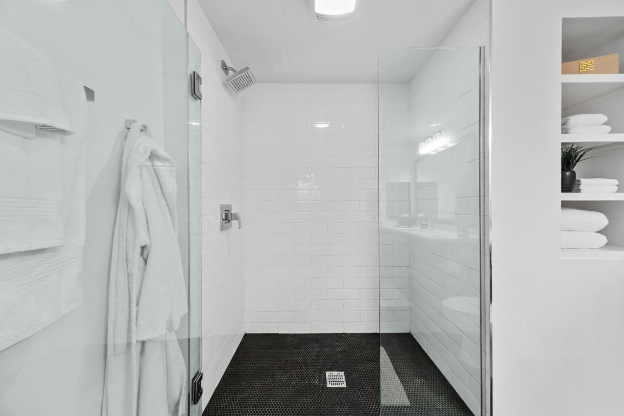 Fairfax District Chic City Oasis 2 Bedroom Apt With Den 136 Los Angeles Exteriér fotografie