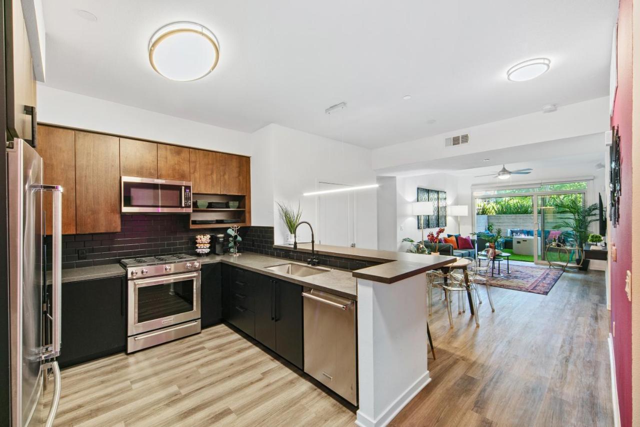 Fairfax District Chic City Oasis 2 Bedroom Apt With Den 136 Los Angeles Exteriér fotografie