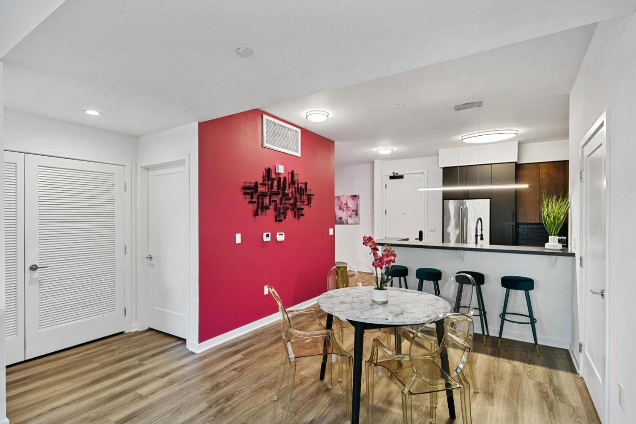 Fairfax District Chic City Oasis 2 Bedroom Apt With Den 136 Los Angeles Exteriér fotografie