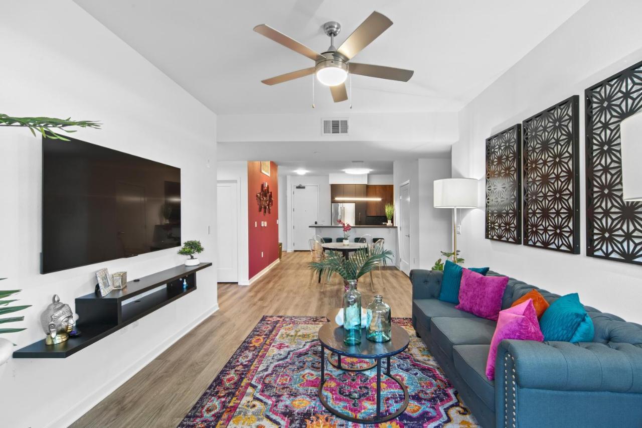 Fairfax District Chic City Oasis 2 Bedroom Apt With Den 136 Los Angeles Exteriér fotografie