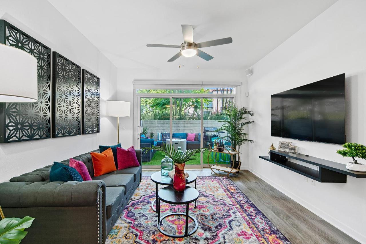 Fairfax District Chic City Oasis 2 Bedroom Apt With Den 136 Los Angeles Exteriér fotografie