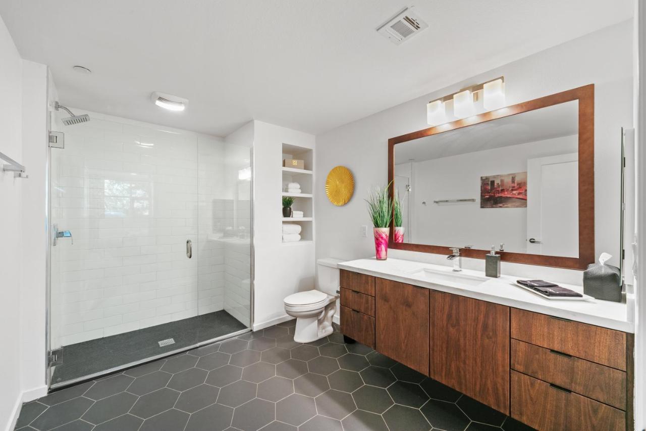 Fairfax District Chic City Oasis 2 Bedroom Apt With Den 136 Los Angeles Exteriér fotografie