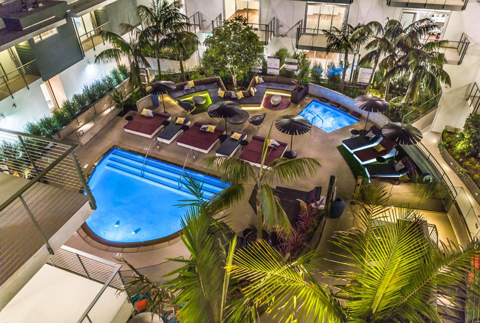 Fairfax District Chic City Oasis 2 Bedroom Apt With Den 136 Los Angeles Exteriér fotografie